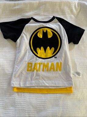 DC Batman Yellow & Black Raglan Tee